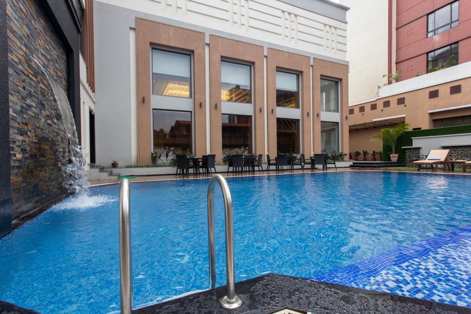 Grand Hotel Kathmandu Catmandu Exterior foto