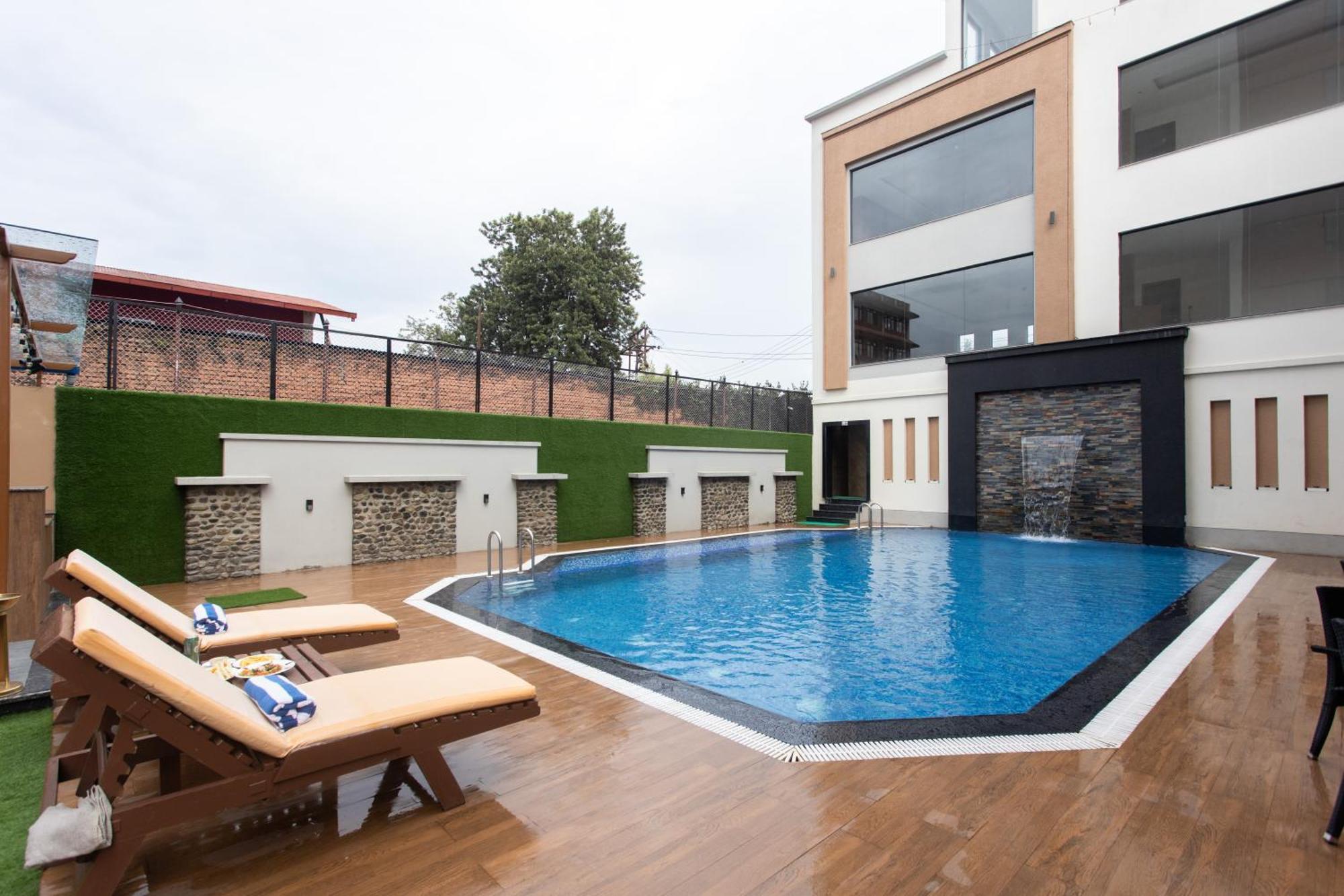 Grand Hotel Kathmandu Catmandu Exterior foto