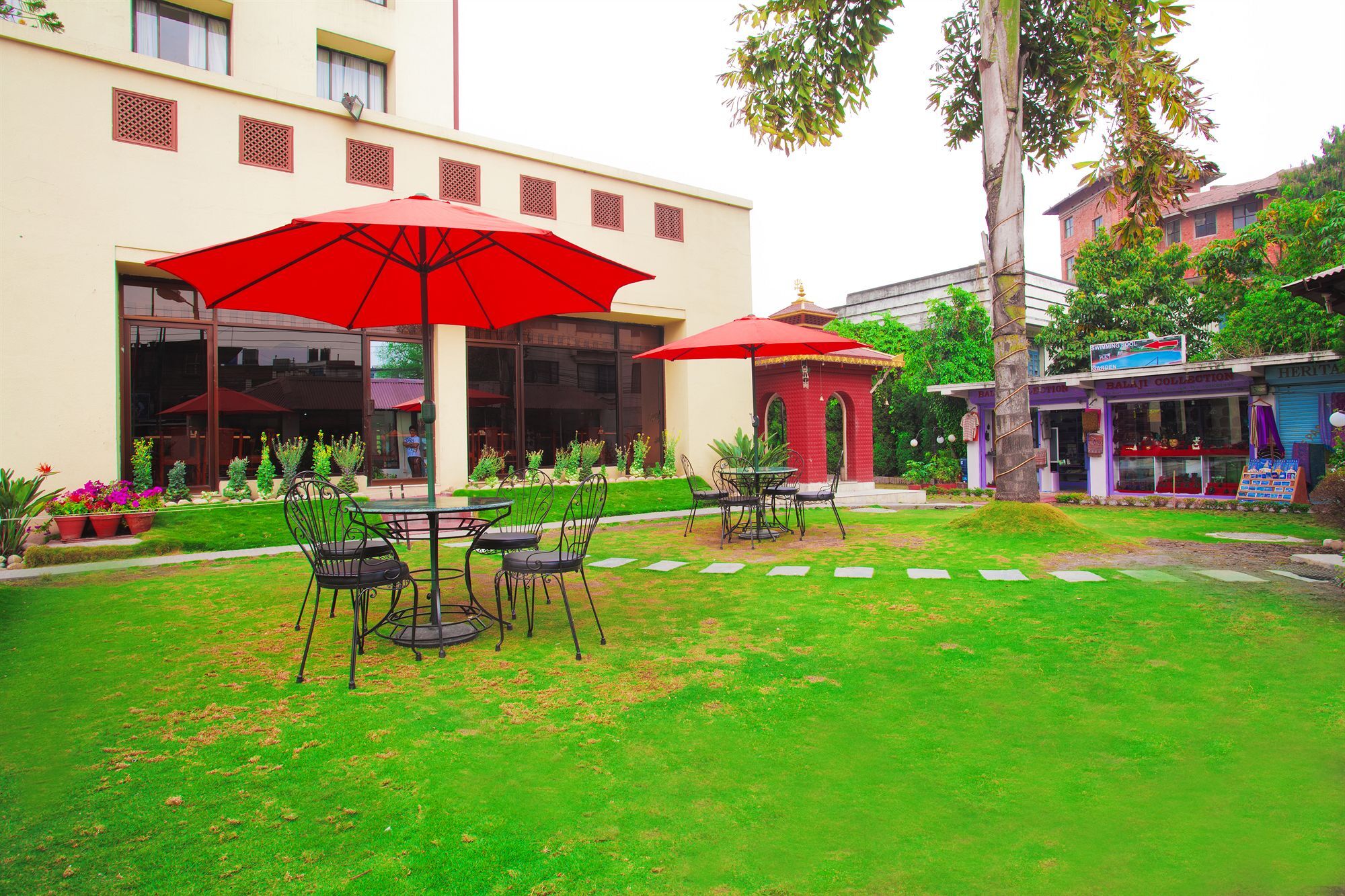 Grand Hotel Kathmandu Catmandu Exterior foto
